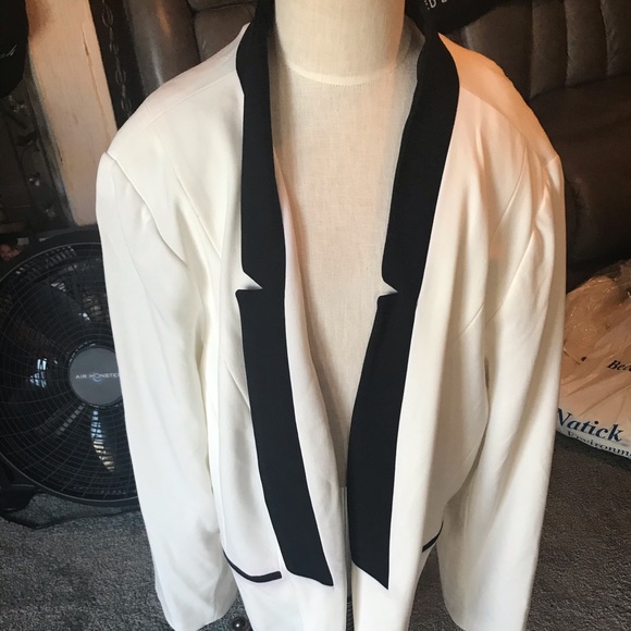 Worthington Jackets & Blazers - Women’s blazer Size 3X NWT